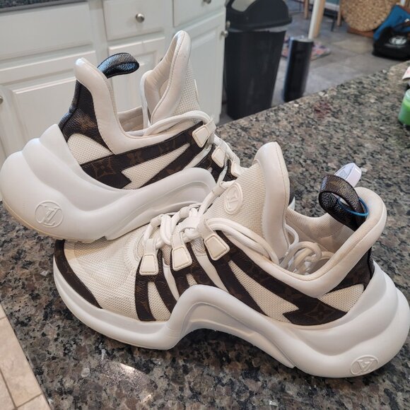 ** Louis Vuitton** LV Archlight Monogram Sneakers** 40 with Authentication - Picture 13 of 16